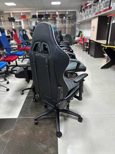 Игровое кресло Cactus CS-CHR-030BLS черный/серебристый