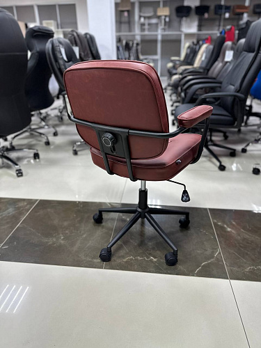 Офисное кресло Честер W-221
