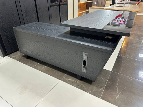 Стол руководителя с правой тумбой Corner COR.SRT-20 (R) 